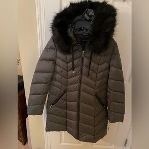 NWT Beautiful Tahari Hooded Down Jacket